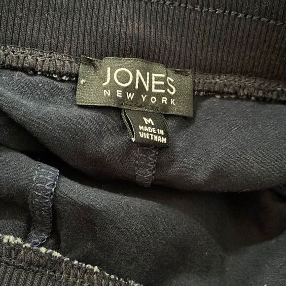 Jones New York Women’s Navy Blue and Beige Striped Skort size Medium NEW - Picture 3 of 5